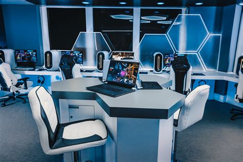 alienware gaming arena.